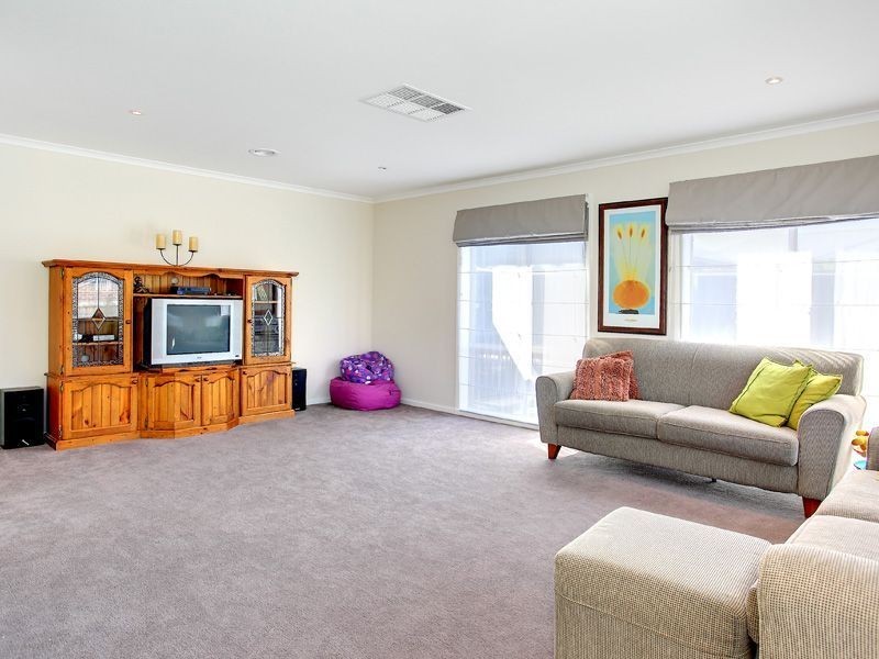 14 Parkedge Circuit, Rosebud VIC 3939