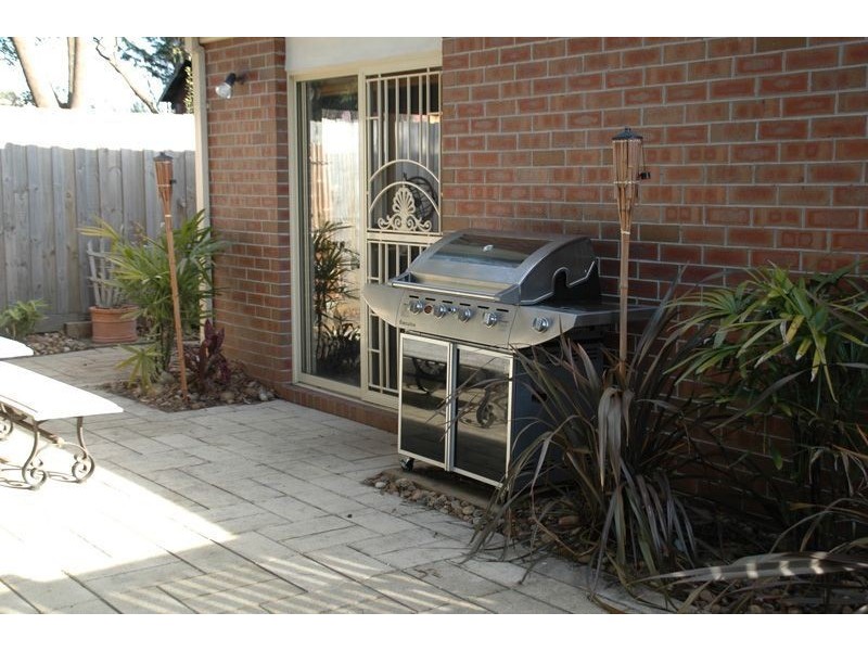 43 Bilbul Ave, Rosebud VIC 3939