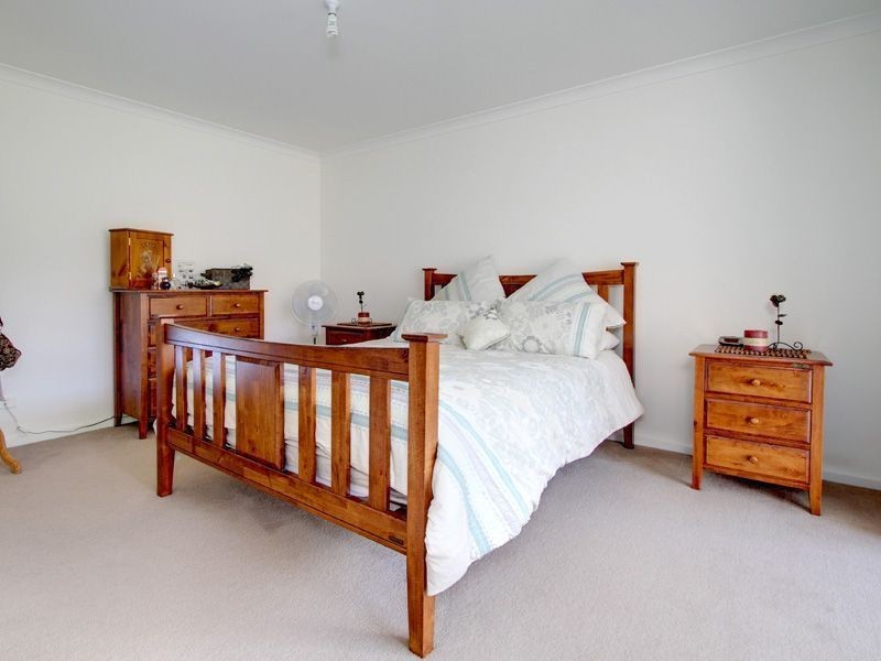 49 Mount Arthur Ave, Rosebud VIC 3939