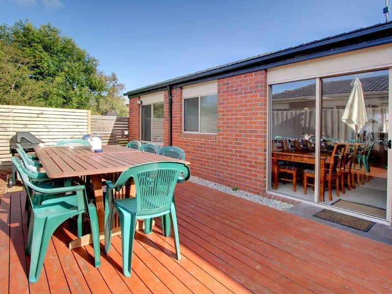 49 Mount Arthur Ave, Rosebud VIC 3939