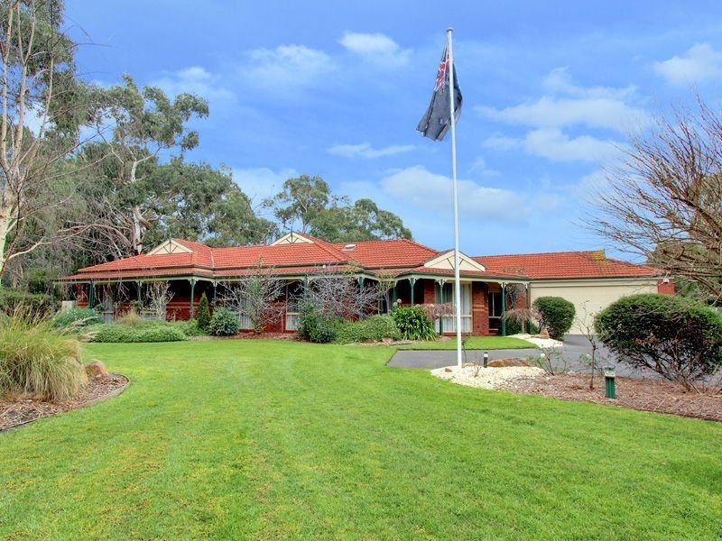 6 Nicholas Court, Rosebud VIC 3939