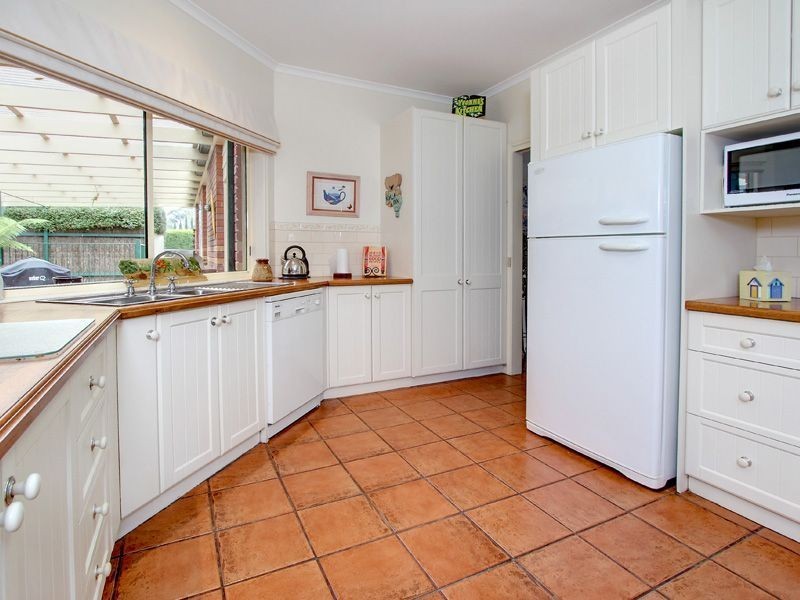 6 Nicholas Court, Rosebud VIC 3939