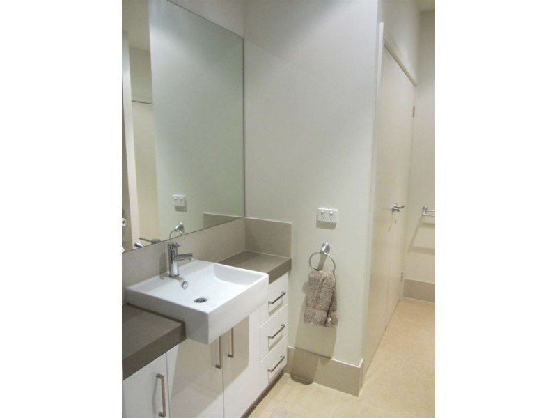 8 Parkmore Road, Rosebud VIC 3939