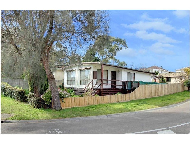 83 Fifth Avenue, Rosebud VIC 3939