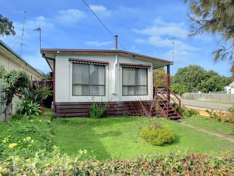 83 Fifth Avenue, Rosebud VIC 3939