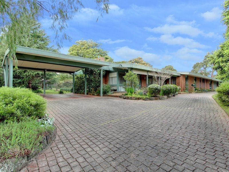 126 Elizabeth Drive, Rosebud VIC 3939