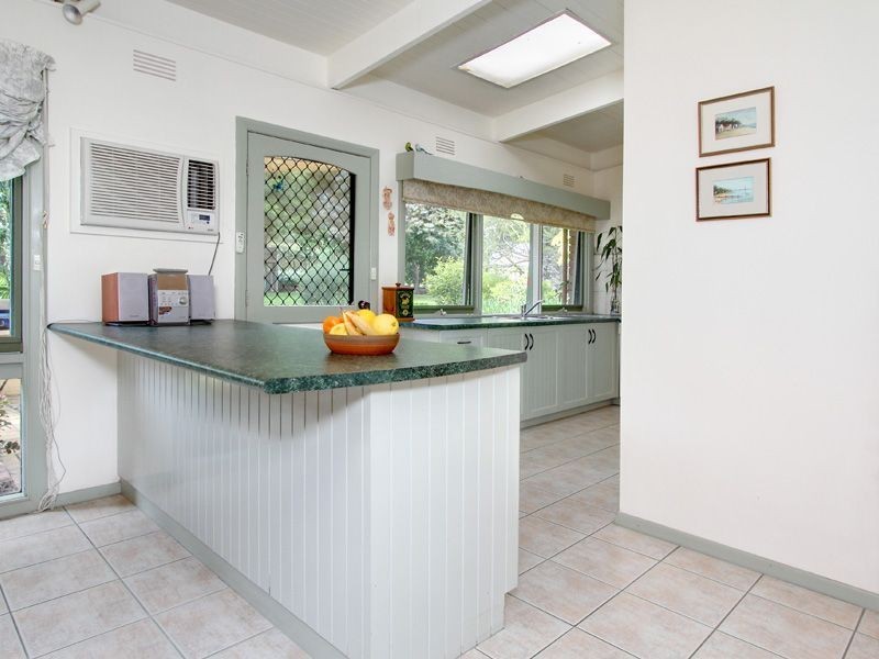 126 Elizabeth Drive, Rosebud VIC 3939