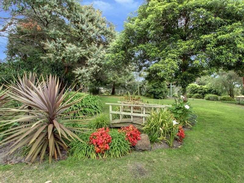 126 Elizabeth Drive, Rosebud VIC 3939