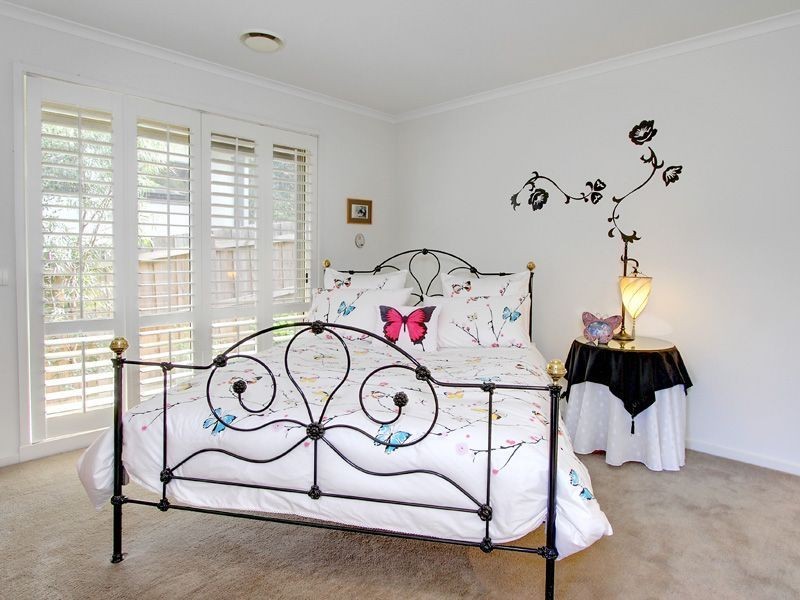 33 Seabrook Ave, Rosebud VIC 3939