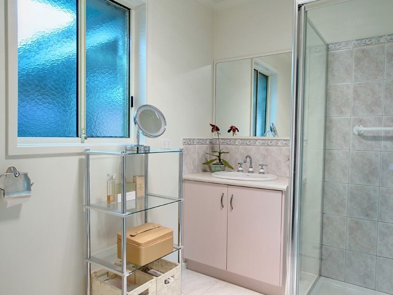 33 Seabrook Ave, Rosebud VIC 3939