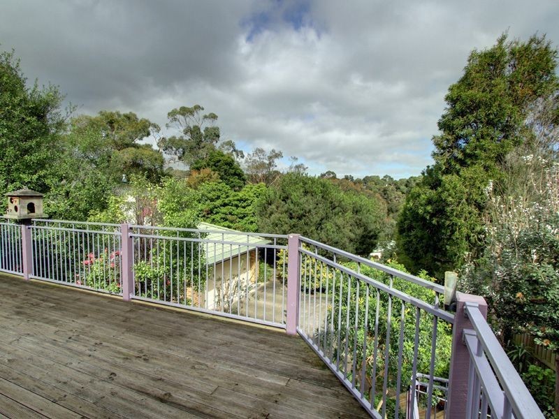 33 Seabrook Ave, Rosebud VIC 3939