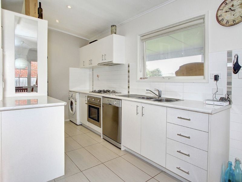 57 Tarwarri Ave, Rosebud West VIC 3940