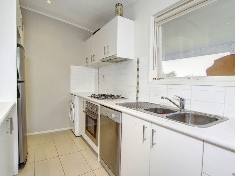 57 Tarwarri Ave, Rosebud West VIC 3940