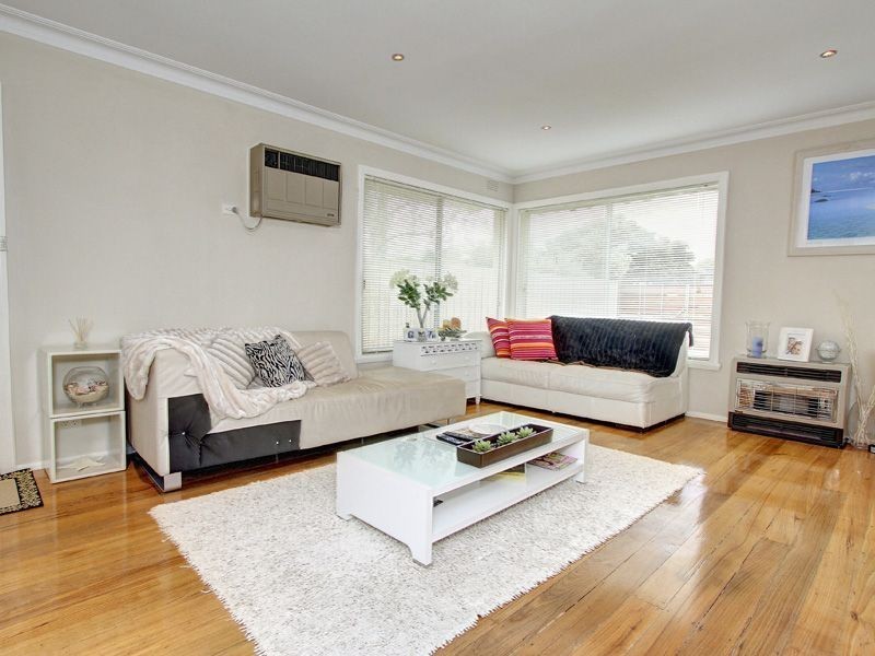 196 Eighth Avenue, Rosebud VIC 3939