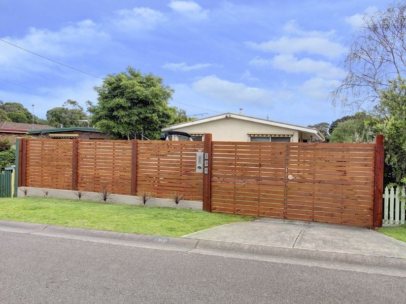 196 Eighth Avenue, Rosebud VIC 3939
