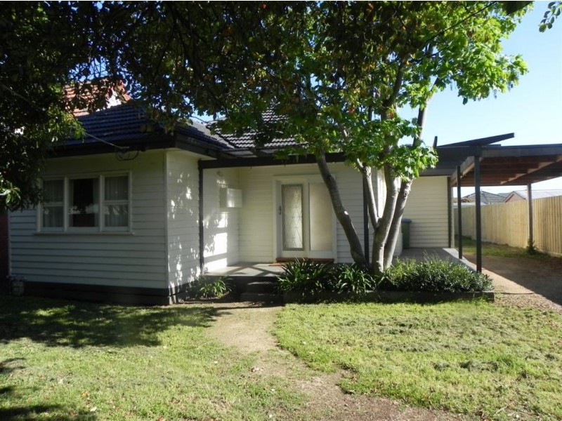 2 Coorabong Avenue, Rosebud VIC 3939
