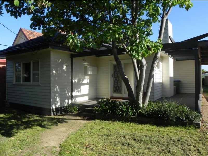 2 Coorabong Avenue, Rosebud VIC 3939