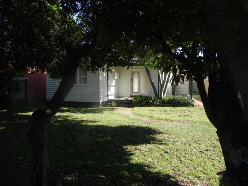 2 Coorabong Avenue, Rosebud VIC 3939