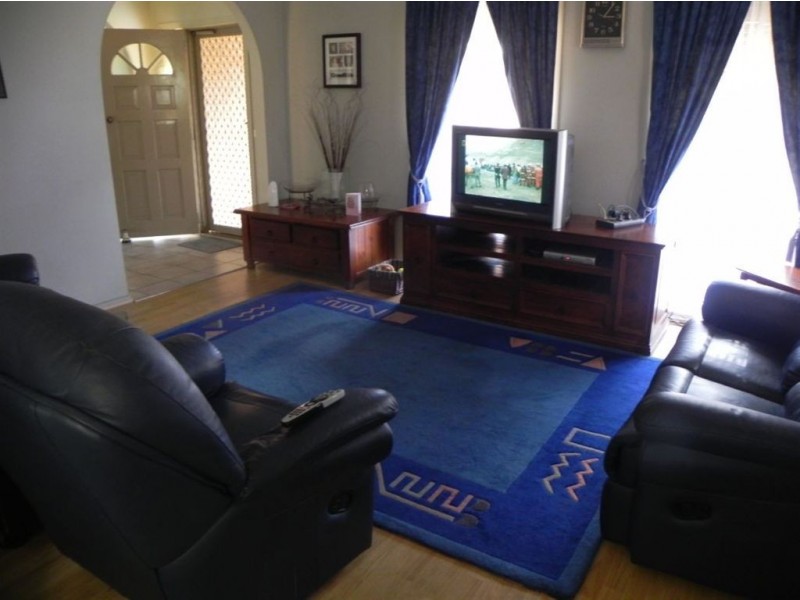 2/27 Armstrong Road, Mccrae VIC 3938