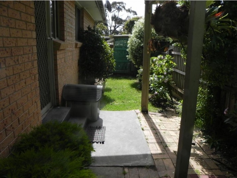 2/27 Armstrong Road, Mccrae VIC 3938