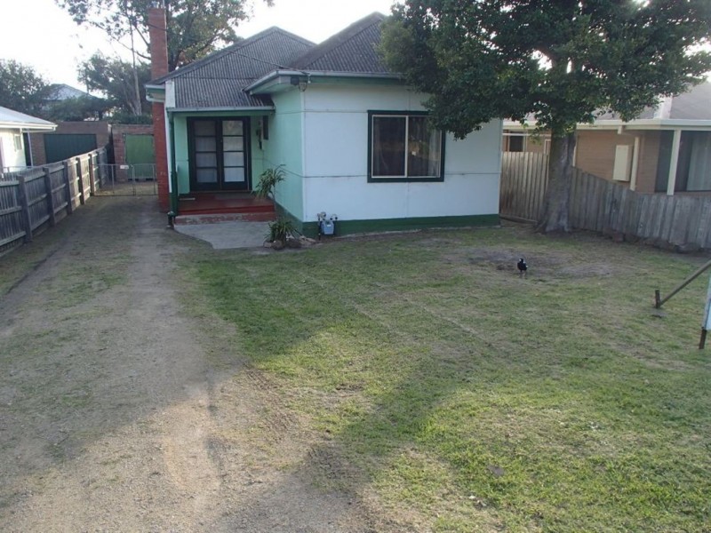 44 Fourth Avenue, Rosebud VIC 3939