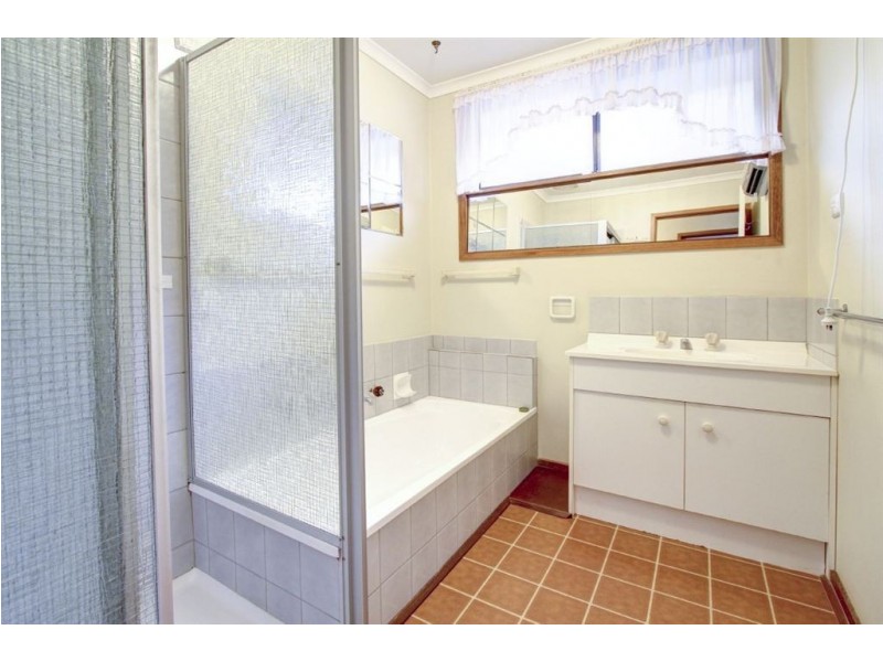 119 Sixth Avenue, Rosebud VIC 3939