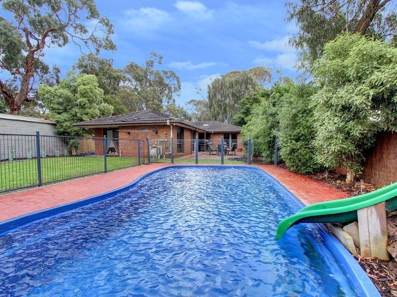 23 Leura Crescent, Rosebud VIC 3939