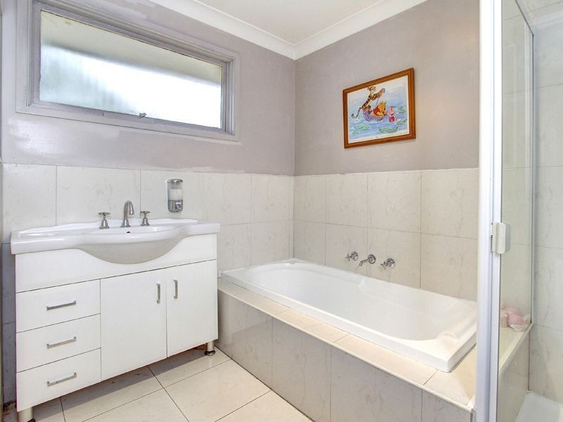 23 Leura Crescent, Rosebud VIC 3939