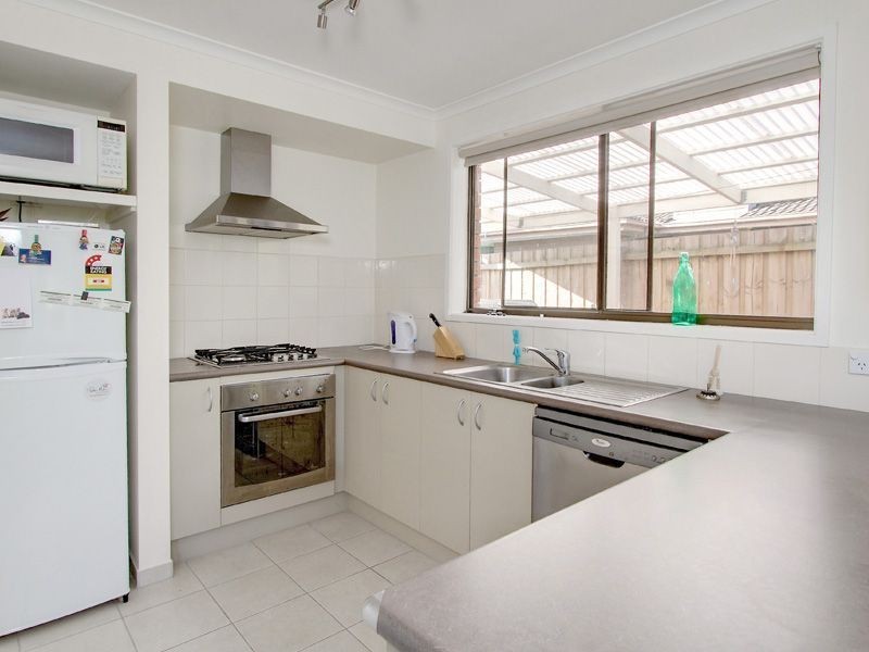 12 Kolinda Crescent, Rosebud West VIC 3940
