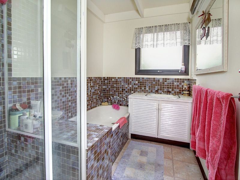 197 Sixth Ave, Rosebud VIC 3939