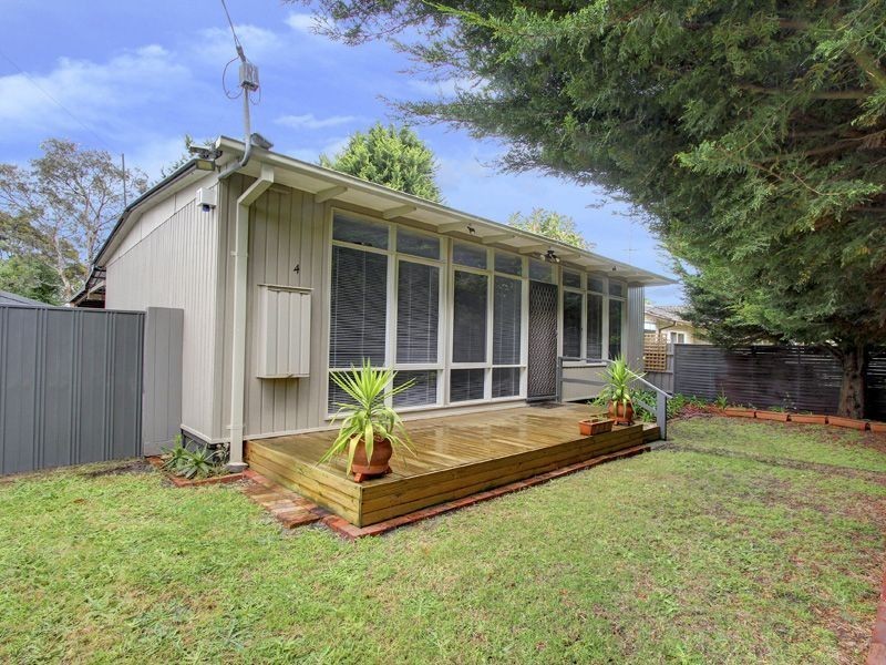 4 Clovelly Avenue, Rosebud VIC 3939