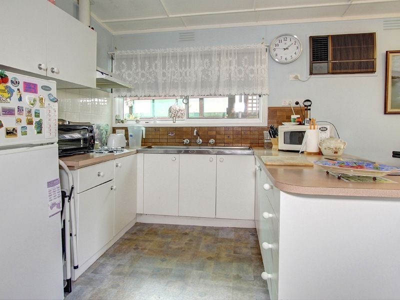 125 Eighth Avenue, Rosebud VIC 3939