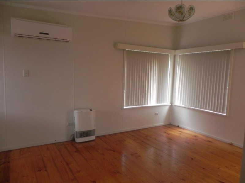 91 Seventh Avenue, Rosebud VIC 3939