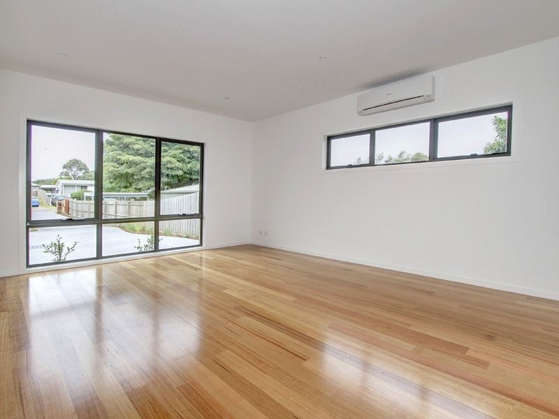 2/9 Potton Avenue, Rosebud VIC 3939