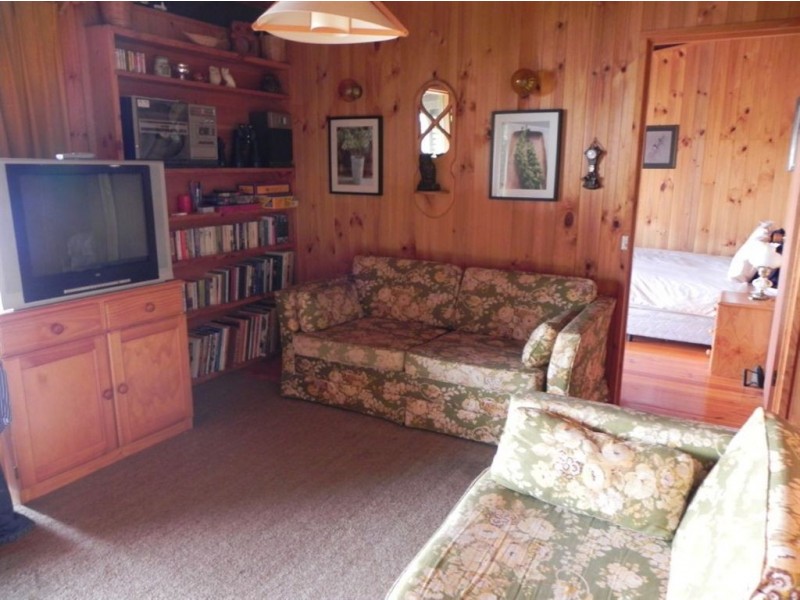 1 Somers Avenue (Ent off Cook St), Mccrae VIC 3938