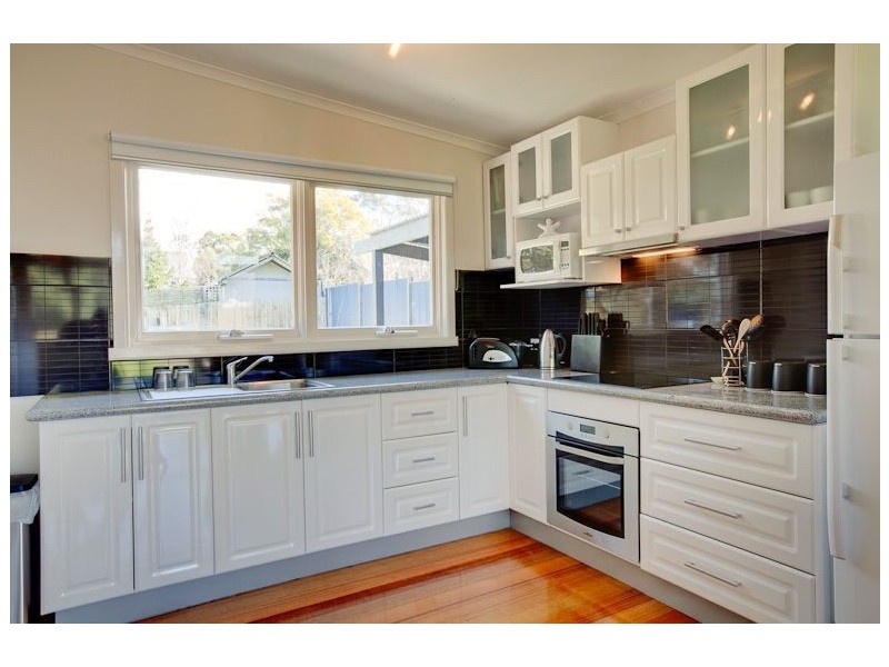 6 Cootamundra Avenue, Rosebud West VIC 3940