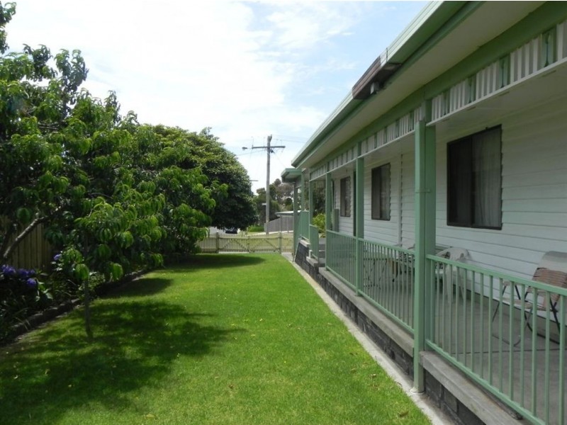 18 Karadoc Street, Dromana VIC 3936