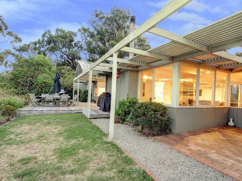 2 Scenic Place, Arthurs Seat VIC 3936