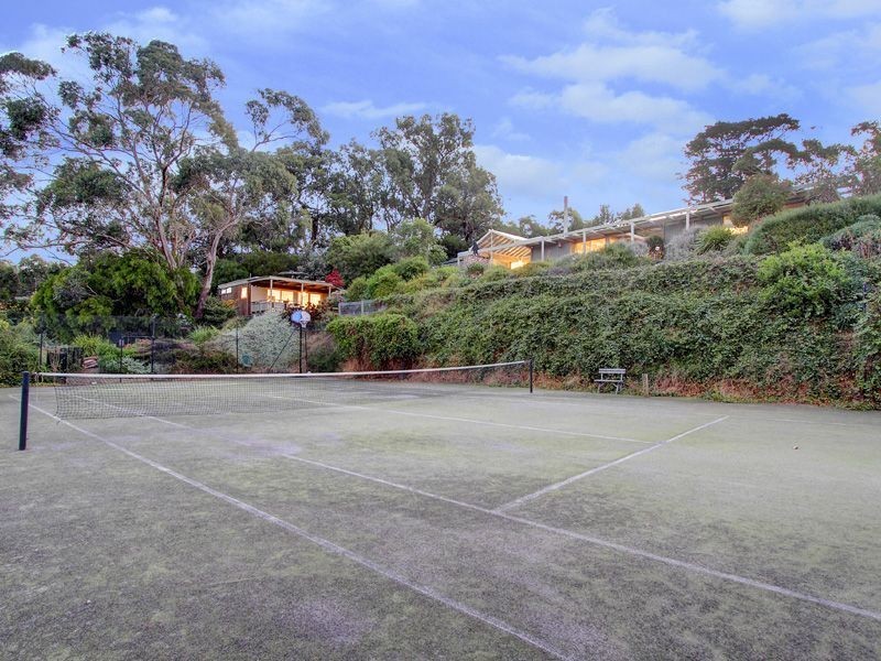 2 Scenic Place, Arthurs Seat VIC 3936
