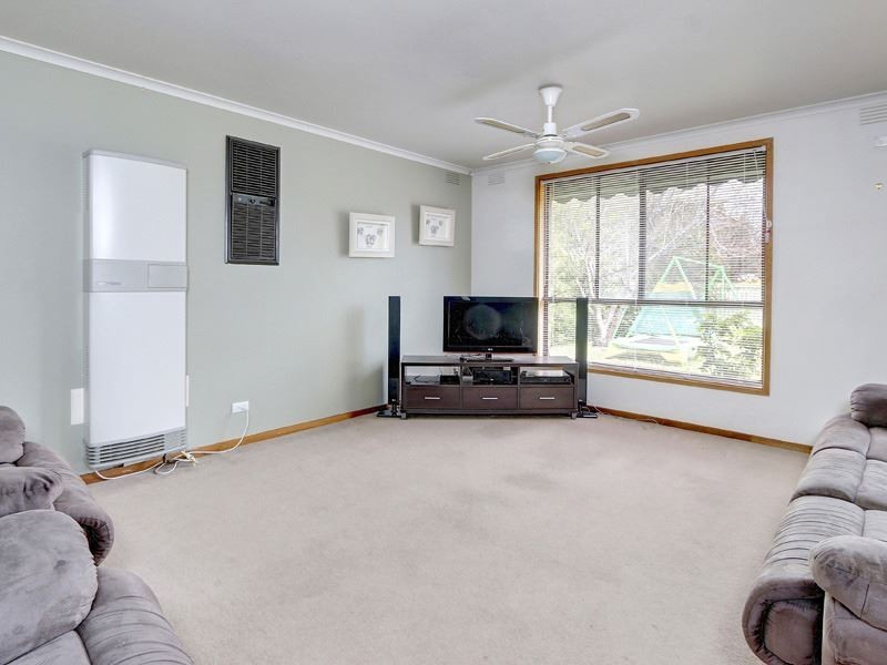 223 Ninth Avenue, Rosebud VIC 3939