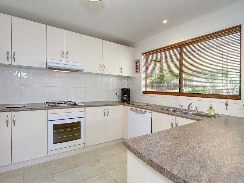 40 Second Ave, Rosebud VIC 3939