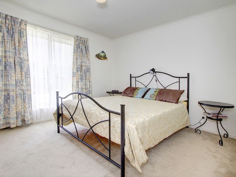 40 Second Ave, Rosebud VIC 3939