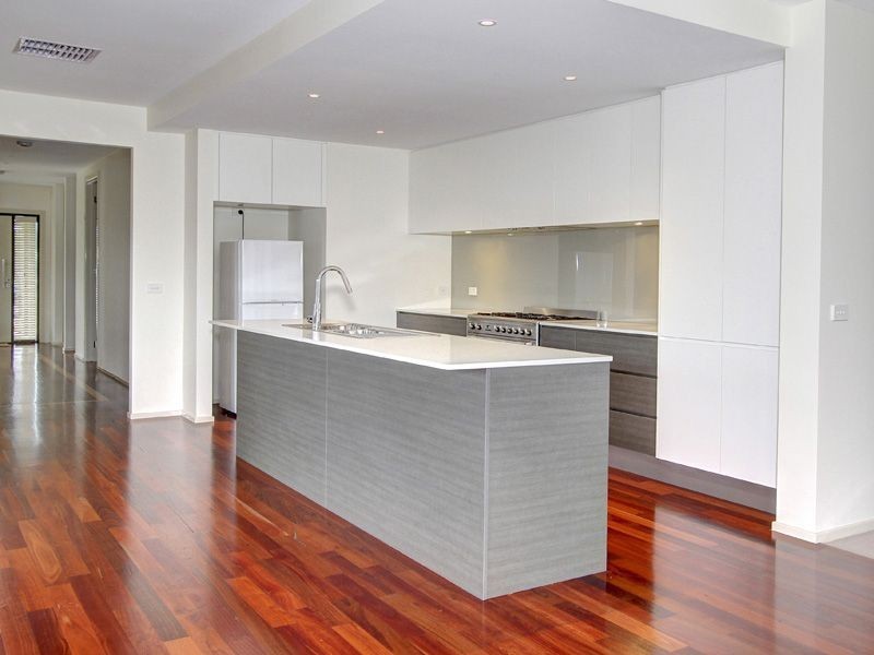 11 Crestwood Drive, Rosebud VIC 3939