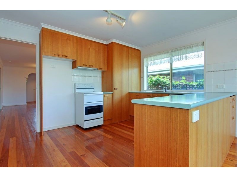 115 Fourth Avenue, Rosebud VIC 3939