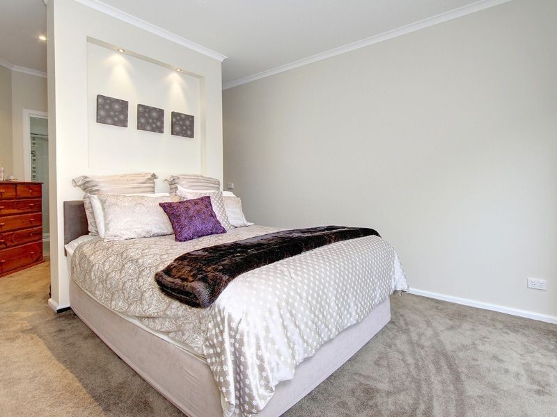 83 Ninth Avenue, Rosebud VIC 3939