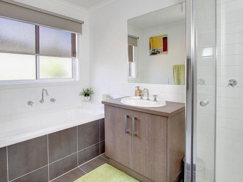 24 Peninsula Sands Boulevard, Rosebud VIC 3939