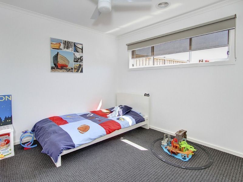 24 Peninsula Sands Boulevard, Rosebud VIC 3939