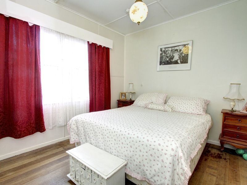 104 Sixth Avenue, Rosebud VIC 3939