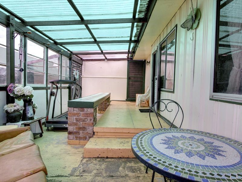 104 Sixth Avenue, Rosebud VIC 3939