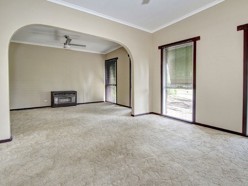 11 Overlea Avenue, Rosebud VIC 3939